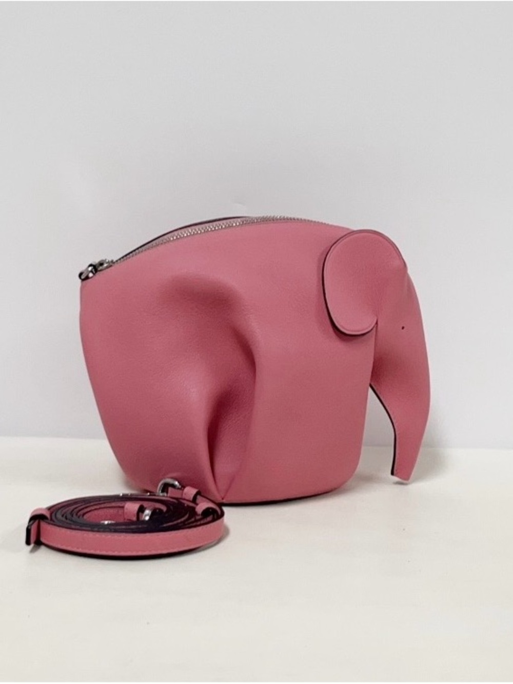 🩷🐘🩷 Loewe Pink Elephant Bag Animal Series - practically perfect in every way!